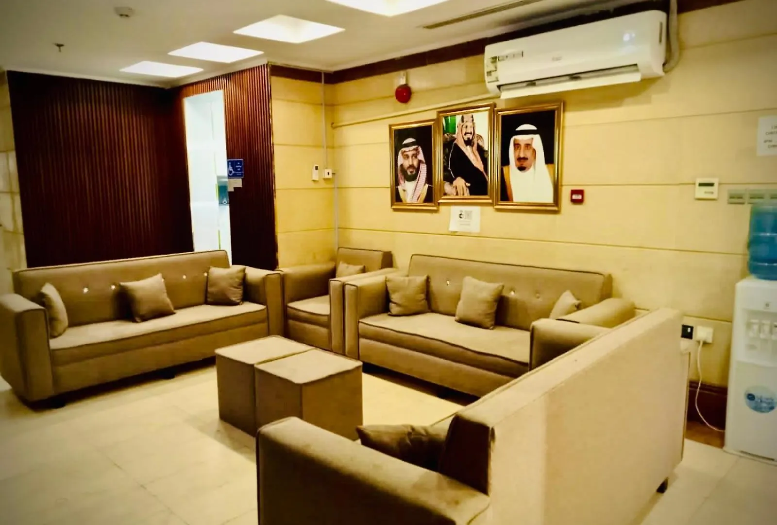 Al Emaan Hotel 메디나 0*,  사우디 아라비아